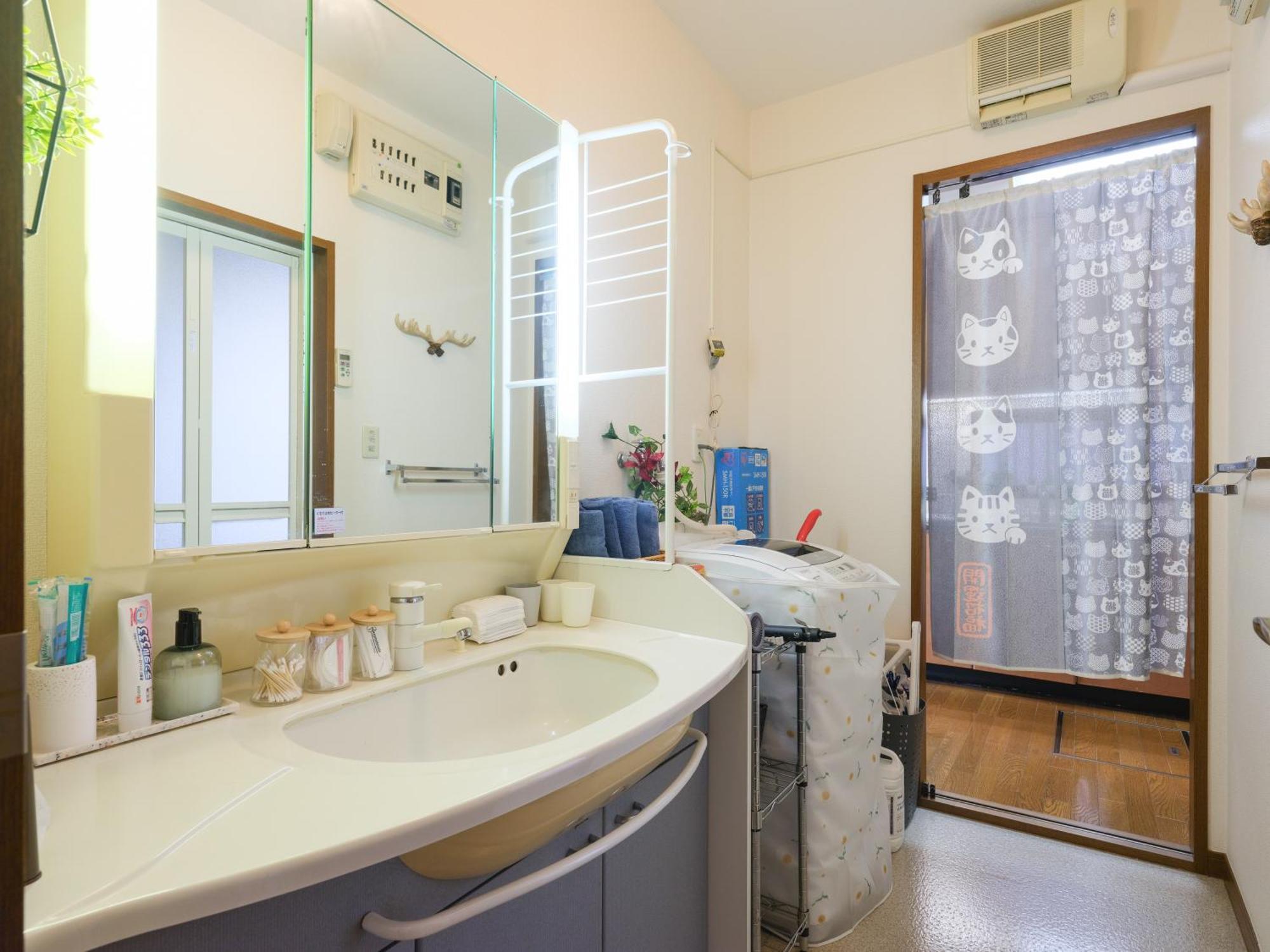 コンフォート蓮沼 Apartment